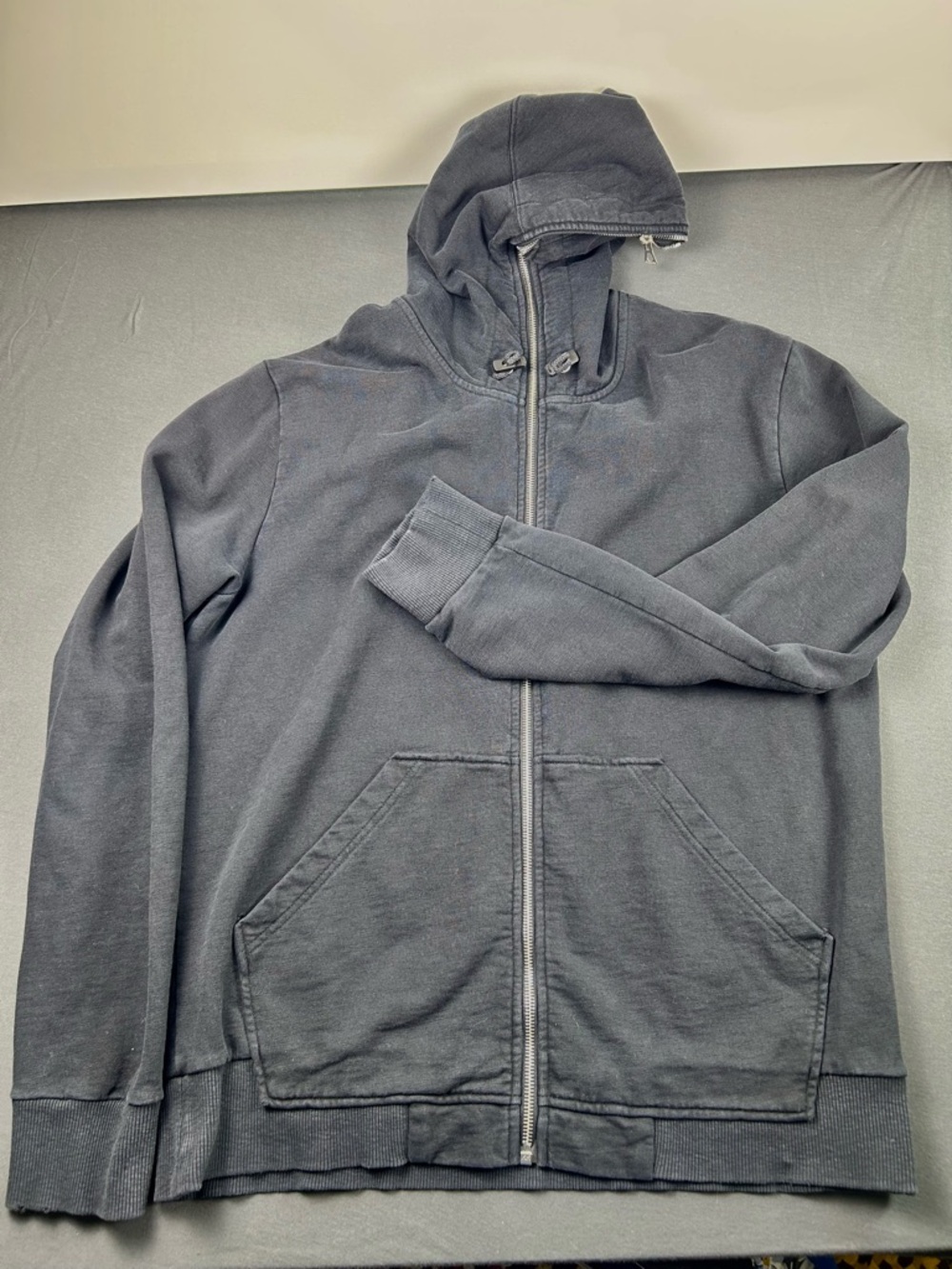 Boss Men's Zip-Up Hoodie in soft black (b0104)